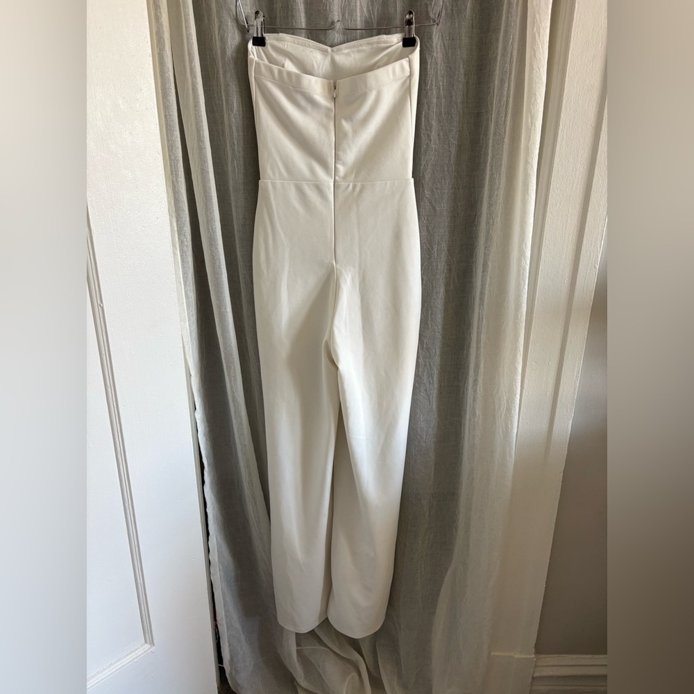 Lulus Chic White Strapless Jumpsuit size xs - Picture 3 of 9